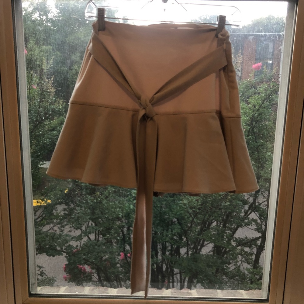 Zara cream skirt